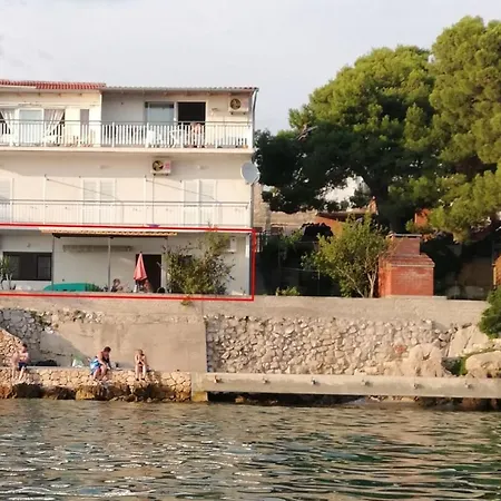 Beachfront Tribunj Apartament